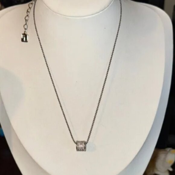 Silver Pendant Necklace - Picture 1 of 2